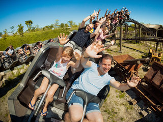Tierpark mit Achterbahn