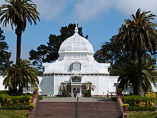 Das Conservatory of Flowers im Golden Gate Park, San Francisco. © HarshLight